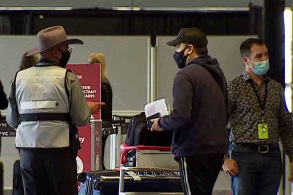ورود مسافران آلوده به کووید۱۹ به فرودگاه‌های کانادا