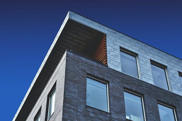 یک سوم کانادایی‌ها می‌گویند که "از لحاظ مسکن فقیر هستند" و یک پنجمشان هم از خرید خود پشیمانند