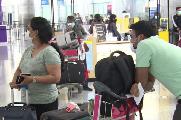 ورود مسافران خارجی به کانادا