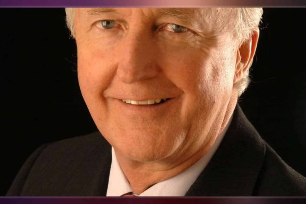 فروشگاه های زنچیره ای لابلاو - گالن وستون