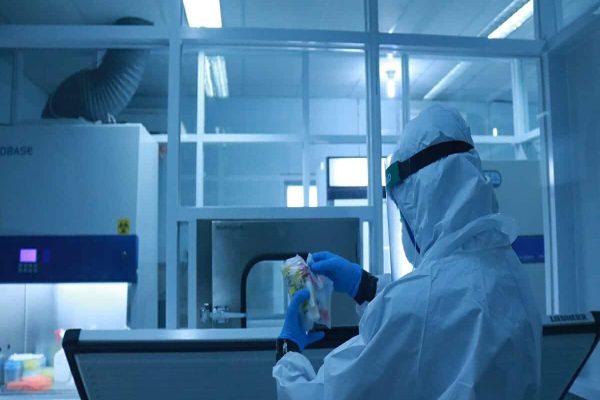 رئیس سازمان بهداشت جهانی نگران «سونامی» سویه‌های اومیکرون و دلتا است