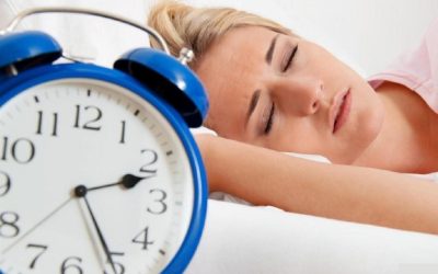 خوابیدن زیاد آخرهفته برای جبران کمبود خواب عمر را کوتاه می‌کند