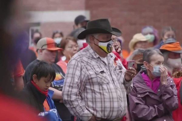 people-want-to-cancel-canada-day-for-indegenouse-kids لغو مراسم روز کانادا به احترام کشف اجساد کودکان بومی کانادا