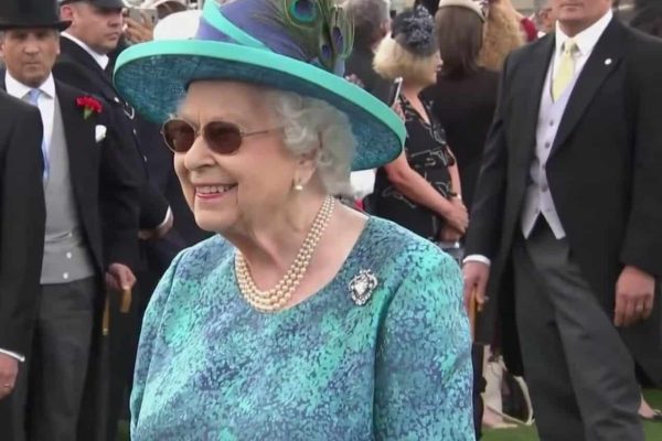 queen-elizabeth واکسن کووید۱۹ - ملکه الیزابت دوم