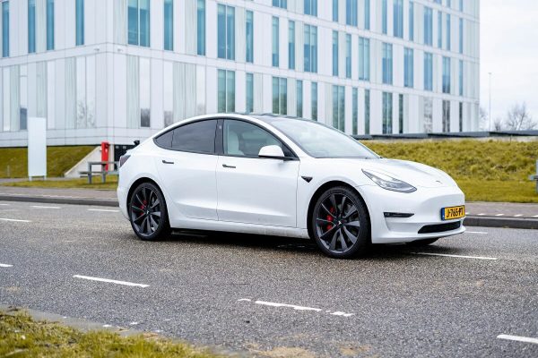 تسلا مدل 3 دیگر در صدر فهرست خودروهای برقی کانادایی نخواهد بود تسلا مدل 3 دیگر در صدر فهرست خودروهای برقی کانادایی نخواهد بود