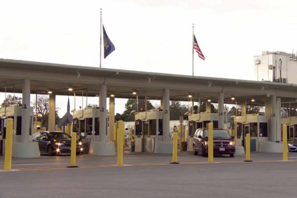 us-canada-border محدودیتهای سفرهای غیر ضروری مرز زمینی کانادا و آمریکا تمدید شد