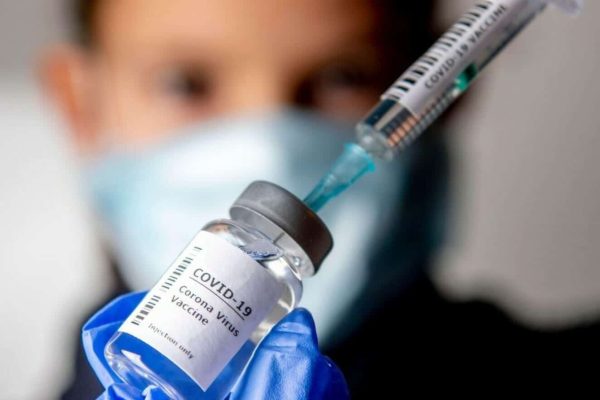 بخش خصوصی ایران به کمک واکسیناسیون می‌آید