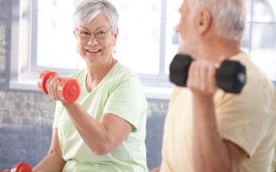 ورزش با وزنه برای سالمندان مفید است