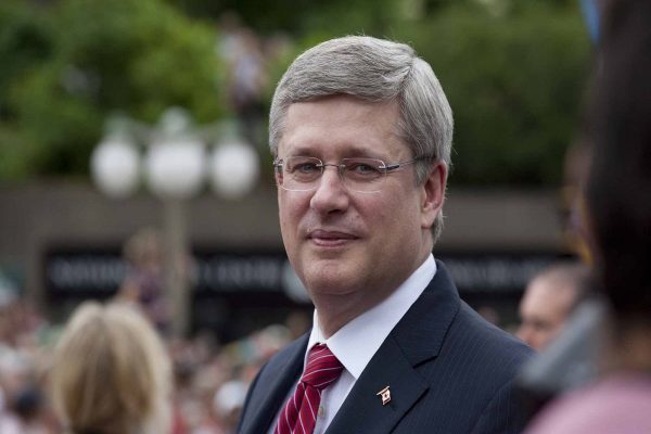 استفان هارپر، نخست‌وزیر سابق کانادا در لندن نشان افتخار دریافت کرد