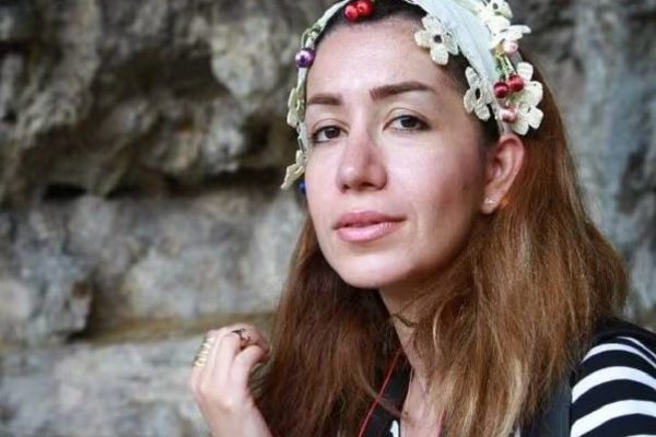 پلیس حکم جلب مرد تورنتویی رباینده الناز حاجتمیری از ساحل واساگا را صادر کرد