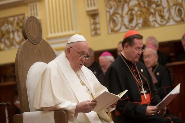 پاپ در آخرین مقصد سفر خود در کانادا، مجددا از بازماندگان مدارس شبانه روزی طلب بخشش کرد