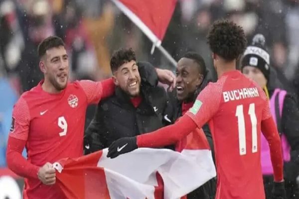 برگ‌های افرا با سرمربی تاریخ‌ساز به دنبال دشت اولین‌ها