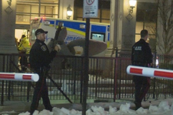 درپی تیراندازی در وان _ انتاریو، شش نفر از جمله مظنون حادثه کشته شدند درپی تیراندازی در وان _ انتاریو، شش نفر از جمله مظنون حادثه کشته شدند