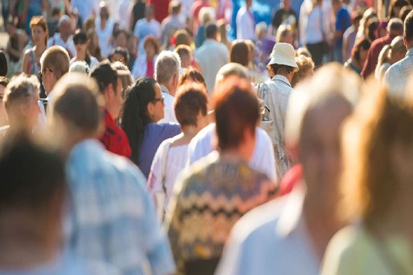 اخبار کوتاه / از جوان شدن جمعیت کانادا و گلایه جوامع بومی از بی‌توجهی به آن‌‌ها در انتخابات