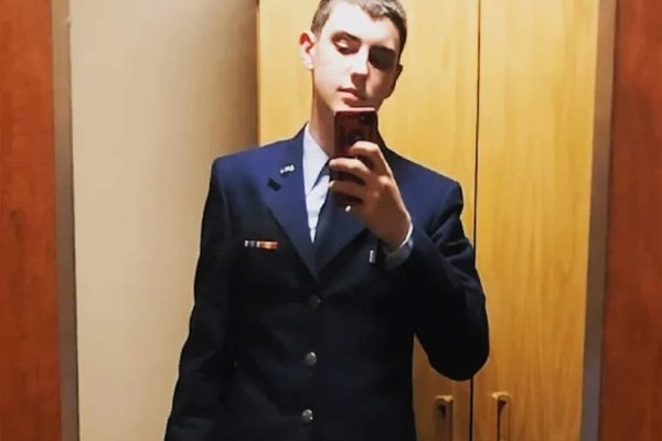 مظنون اصلی افشاگری پنتاگون کیست؟