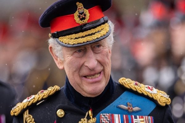 اکثر کاناداییها تمایل ندارند که پادشاه چارلز را به عنوان رئیس دولت کانادا به رسمیت بشناسند اکثر کاناداییها تمایل ندارند که پادشاه چارلز را به عنوان رئیس دولت کانادا به رسمیت بشناسند