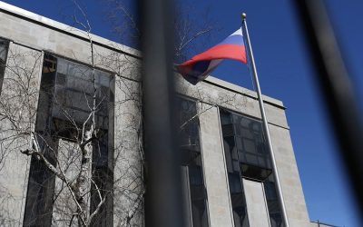 به دلیل حمله به سفارت روسیه، مسکو سفیر کانادا را در اتاوا احضار کرد