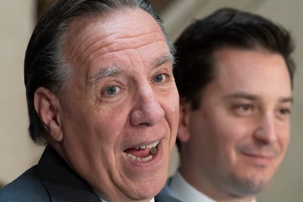 سیاستمداران کبکی چقدر حقوق دریافت میکنند؟ سیاستمداران کبکی چقدر حقوق دریافت میکنند؟