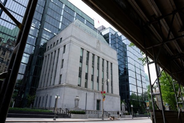 بنابر نتایج یک نظرسنجی، صاحبان مشاغل و مردم همچنان منتظر تورم بیشتر هستند بنابر نتایج یک نظرسنجی، صاحبان مشاغل و مردم همچنان منتظر تورم بیشتر هستند