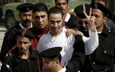 یک کانادایی پس از گذراندن ۱۵ سال حبس در مصر به اتهام جاسوسی به خانه خود بازگشت