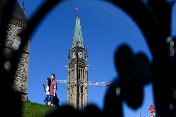 به یاد قربانیان ساسکاچوان، پرچم صلح اتاوا نیمه افراشته شد به یاد قربانیان ساسکاچوان، پرچم صلح اتاوا نیمه افراشته شد