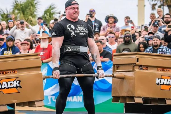 برای نخستین بار، یک کانادایی قوی‌ترین مرد جهان شد