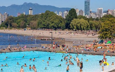 پروتکل‌های جدید ونکوور برای پوشیدن لباس شنای مناسب در استخرهای عمومی