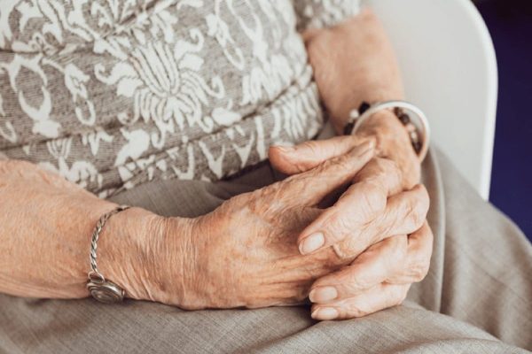 اعلام مرگ سالمندان مهاجر لهستانی که هنوز زنده هستند