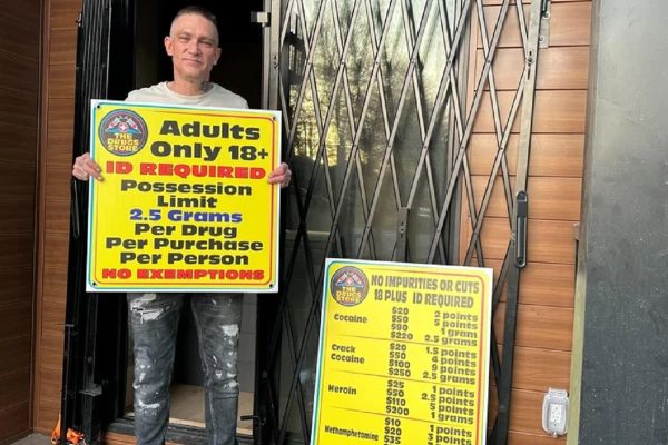 اولین فروشگاه فروش هروئین، مت آمفتامین و کوکائین در کشور کانادا شهر ونکوور بازگشایی شد!