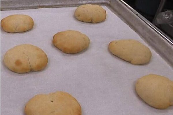 به منظور خدمات دهی بیشتر به بومیان، نان بانوک بومیان به سینی بیمارستان مونترال افزوده شد