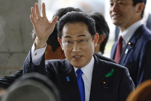 از نجات نخست وزیر ژاپن از انفجار در محل سخنرانی تا سفر هیات فنی عربستان سعودی به مشهد