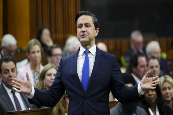 پویلیور وعده جرم‌ زدایی مواد مخدر در کانادا را داد